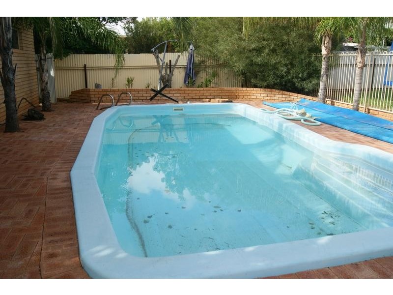 3 Burkett Drive, Hannans WA 6430