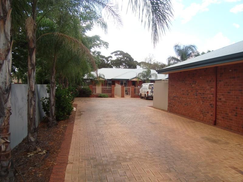 2/64 Bourke Street, Kalgoorlie WA 6430