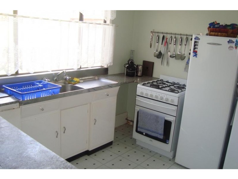 70 North Terrace, Boulder WA 6432