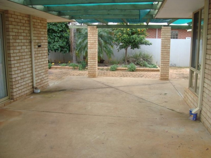 4 Kunanalling Avenue, Lamington WA 6430