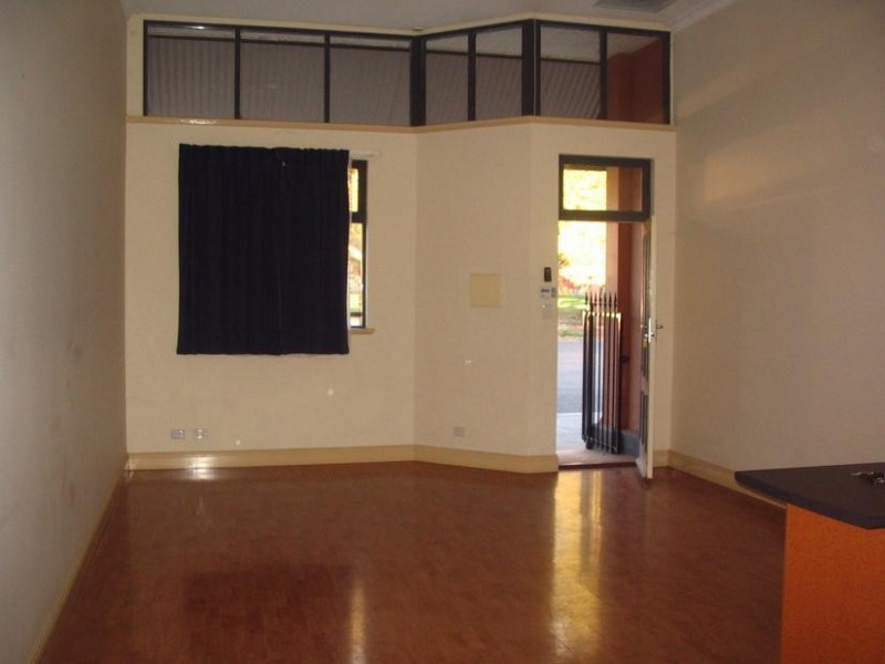 2/2 Burt Street, Boulder WA 6432