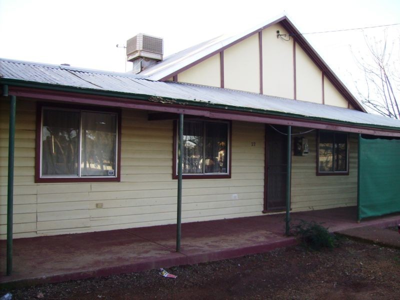 27 Davis Street, Boulder WA 6432