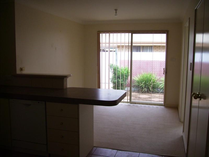 2/19 Gordon Street, Kalgoorlie WA 6430