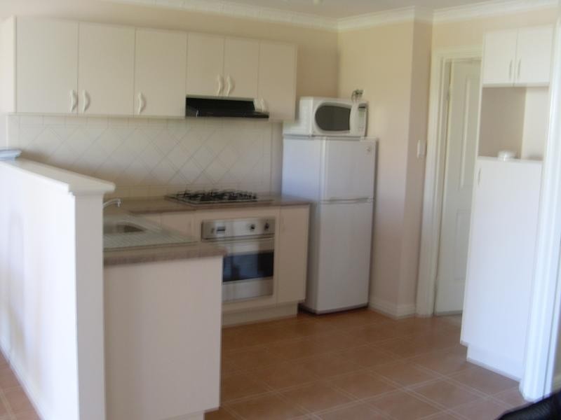 3/64 Bourke, Lamington WA 6430