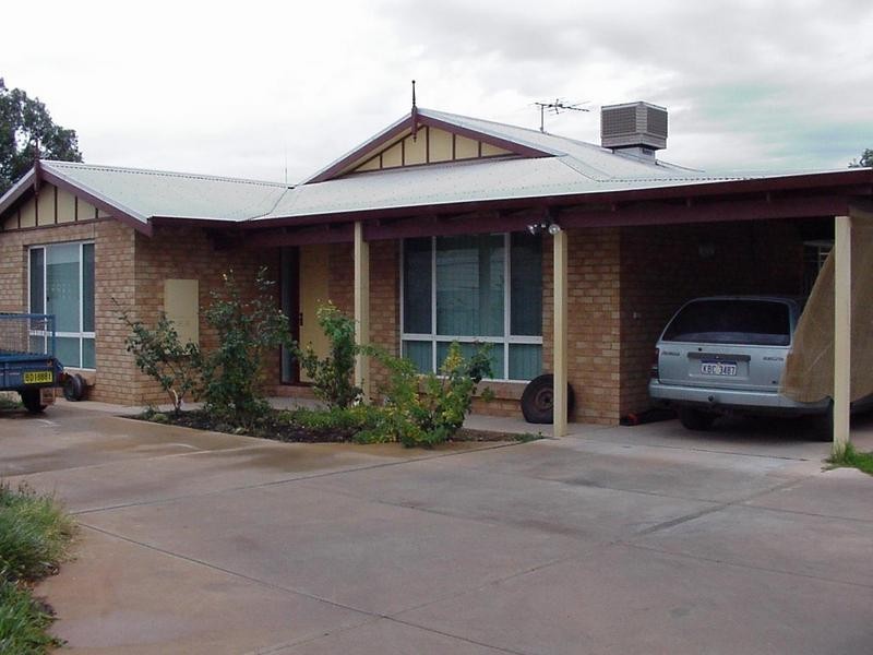 61A Dwyer Street, Boulder WA 6432