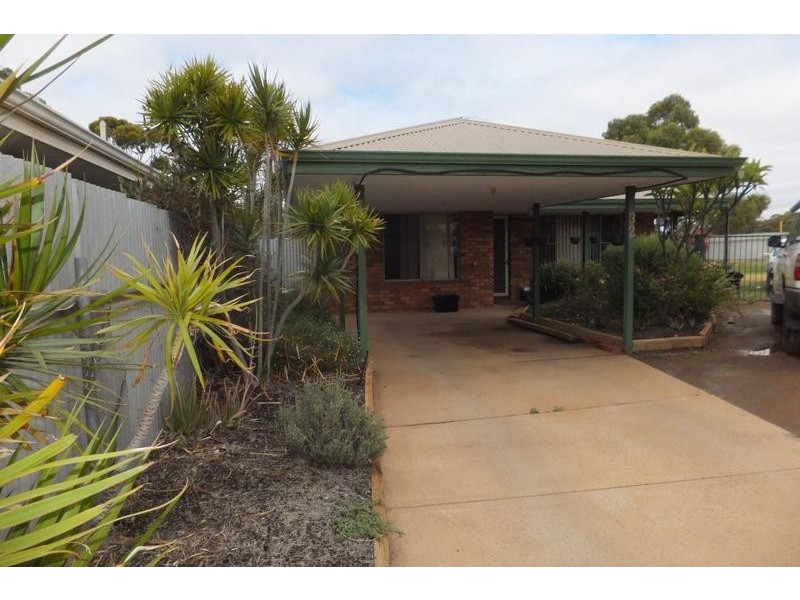 32 Blackall Place SOUTH KALGOORLIE, Kalgoorlie WA 6430