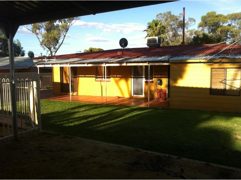 9 Grevillea Crescent, Kambalda East WA 6442