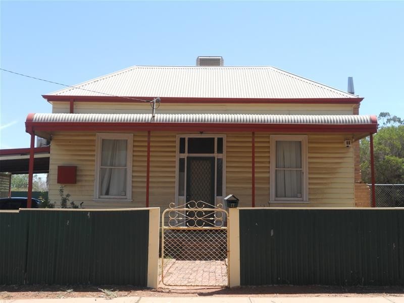 17 Davis Street, Boulder WA 6432