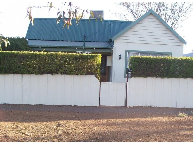 28 Rhodes Street SOUTH KALGOORLIE, Kalgoorlie WA 6430
