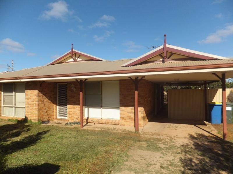 2 Dellar Place SOUTH KALGOORLIE, Kalgoorlie WA 6430