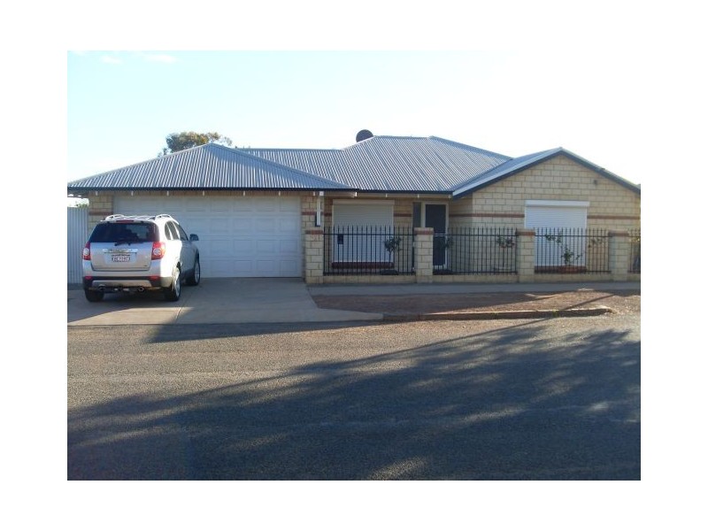 1A Dorothea Street SOUTH KALGOORLIE, Kalgoorlie WA 6430