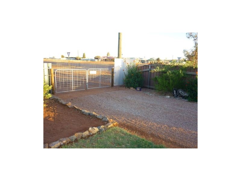 2 Queen Victoria Street, Leonora WA 6438