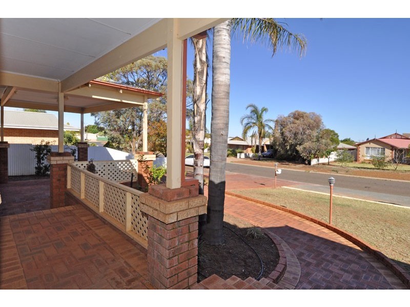 9 Paddington Drive, HANNANS, Kalgoorlie WA 6430