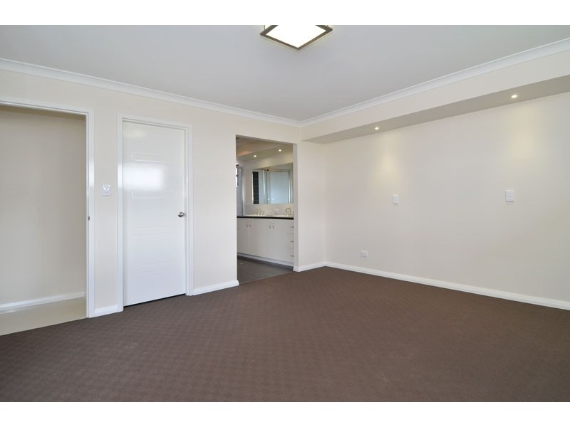 32 Tindals Crescent, Hannans WA 6430