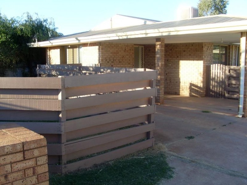 1/4 Horsefield Place, Kalgoorlie WA 6430