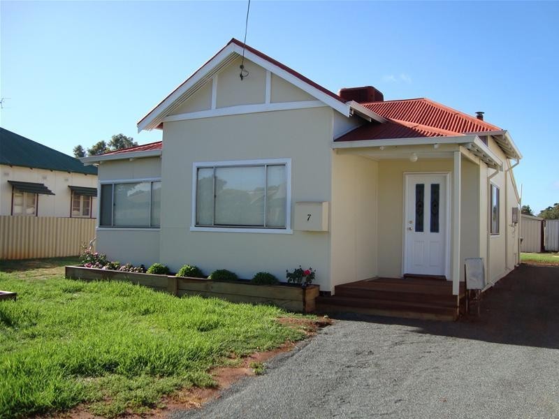 7 Whitlock Street, South Kalgoorlie WA 6430
