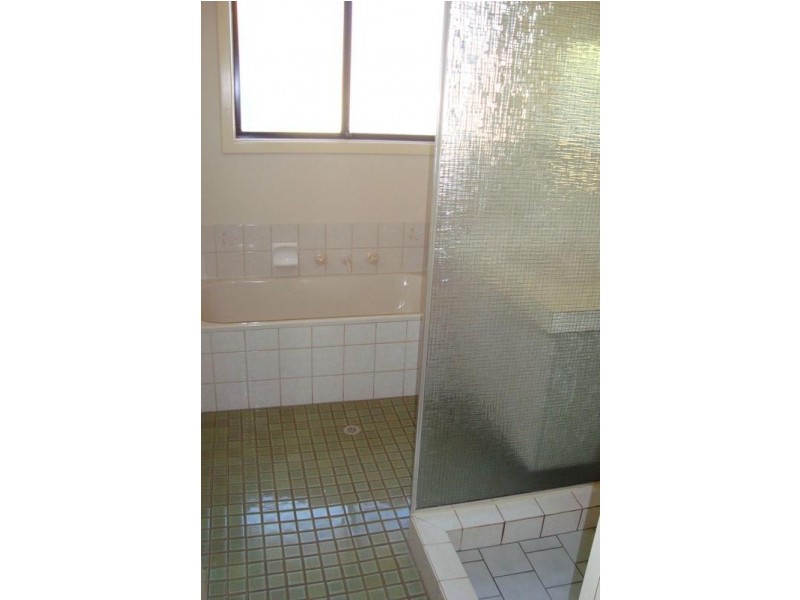 24 Holroyd Way, Boulder WA 6432