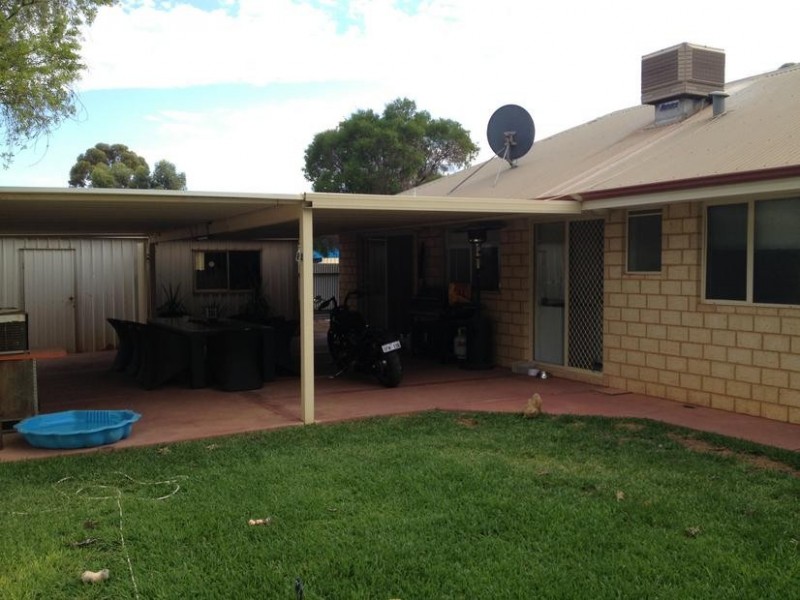 27A Davis Street, Boulder WA 6432