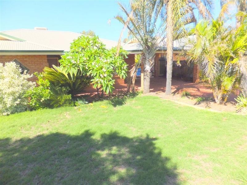 14 Paddington Drive, Hannans WA 6430