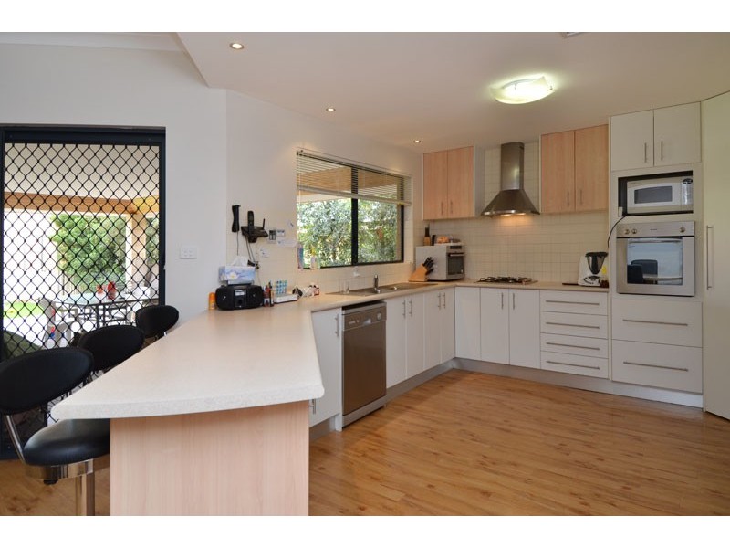 6 Berry Way, Broadwood WA 6430