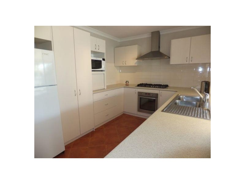 2 Holroyd Way, Boulder WA 6432