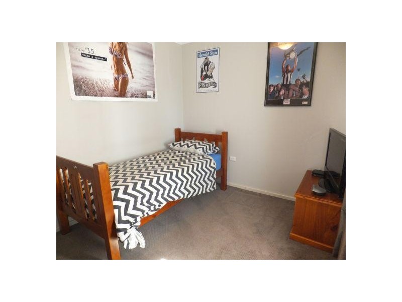 2 Holroyd Way, Boulder WA 6432