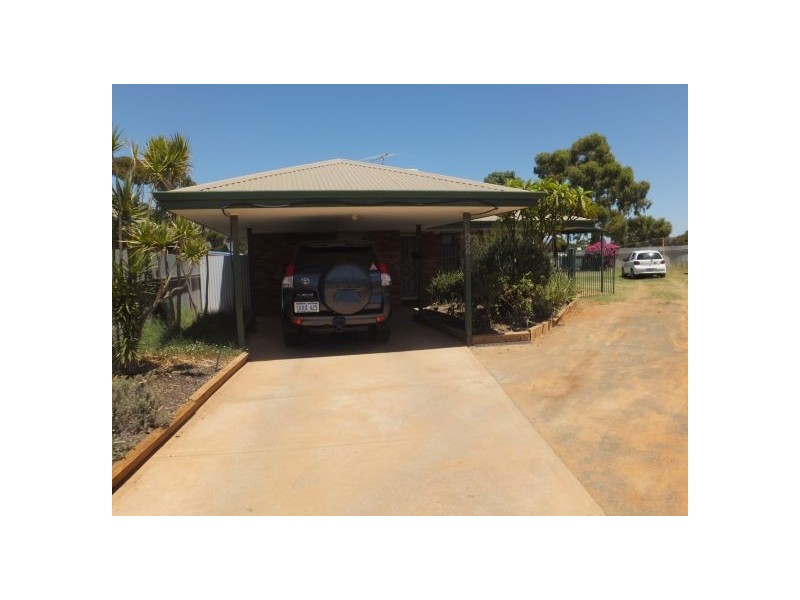 32 Blackall Place, South Kalgoorlie WA 6430