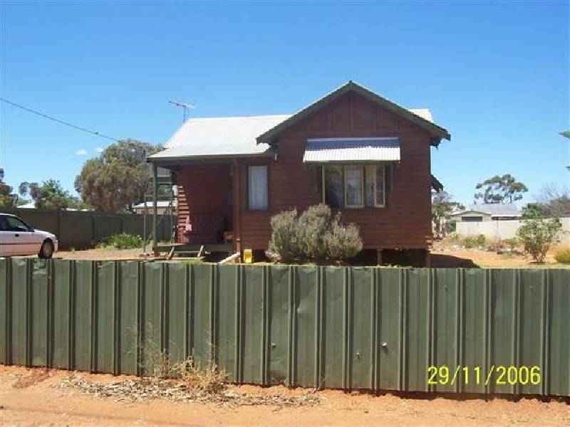 87 Forrest Street, Coolgardie WA 6429