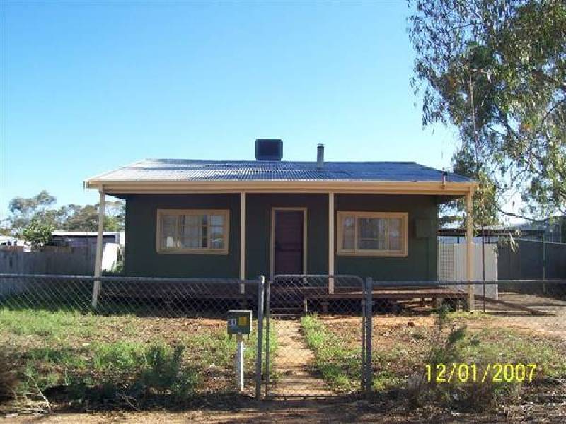 81 Shaw Street, Coolgardie WA 6429