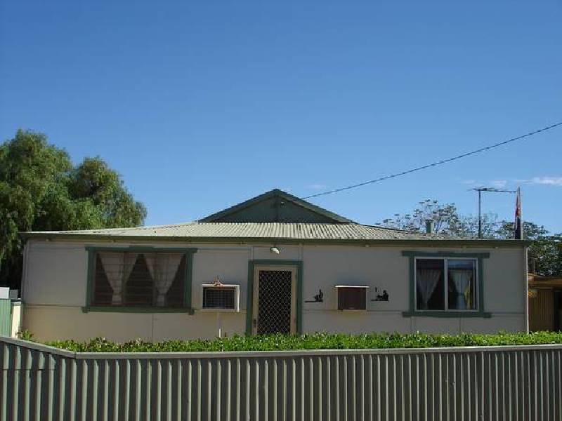 Outram Street, Boulder WA 6432