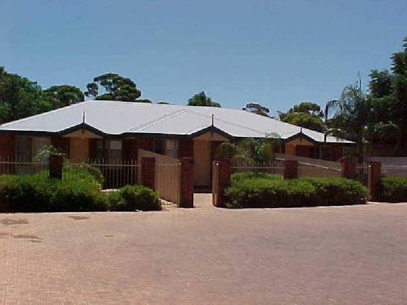 2/64 Bourke Street, Kalgoorlie WA 6430