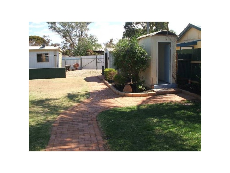 90 Addis Street, Lamington WA 6430