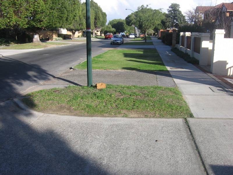 2/36 Comer Street, Como WA 6152