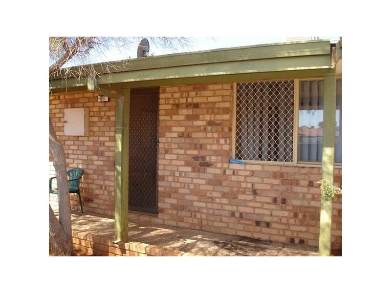 2/9 Mclaren Street, Boulder WA 6432