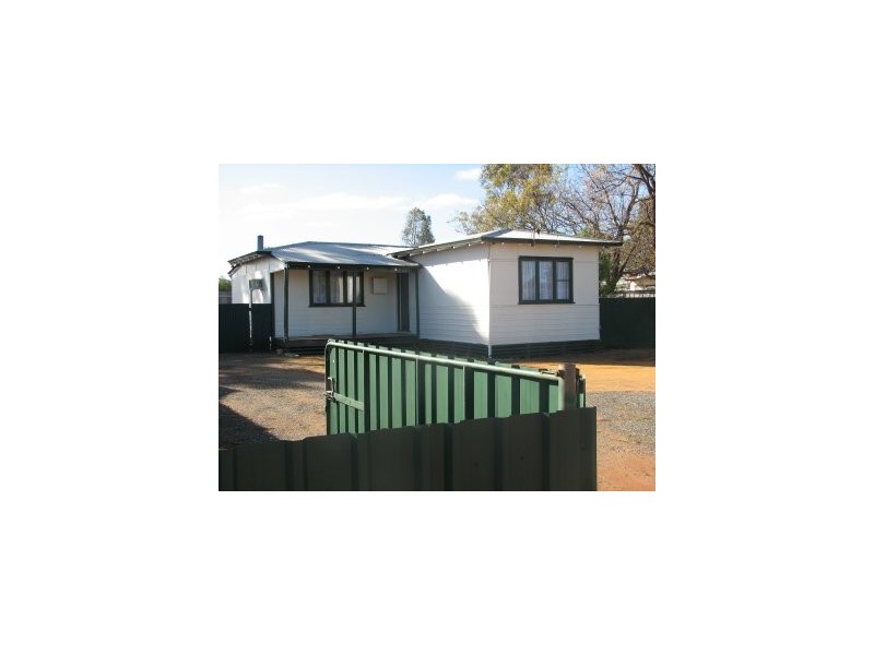 22 Sylvester Street, Coolgardie WA 6429