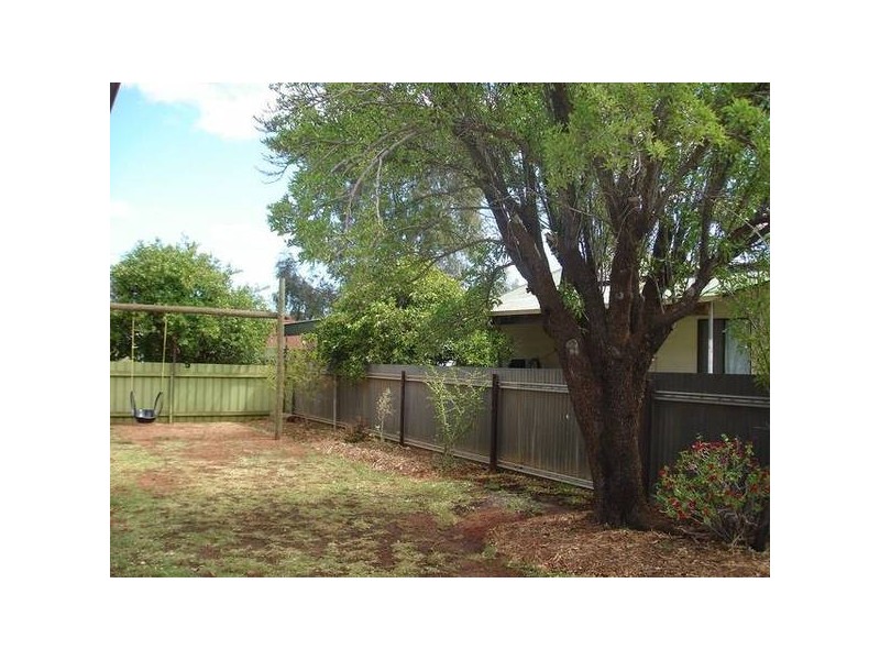 12 Holmes Street, Boulder WA 6432