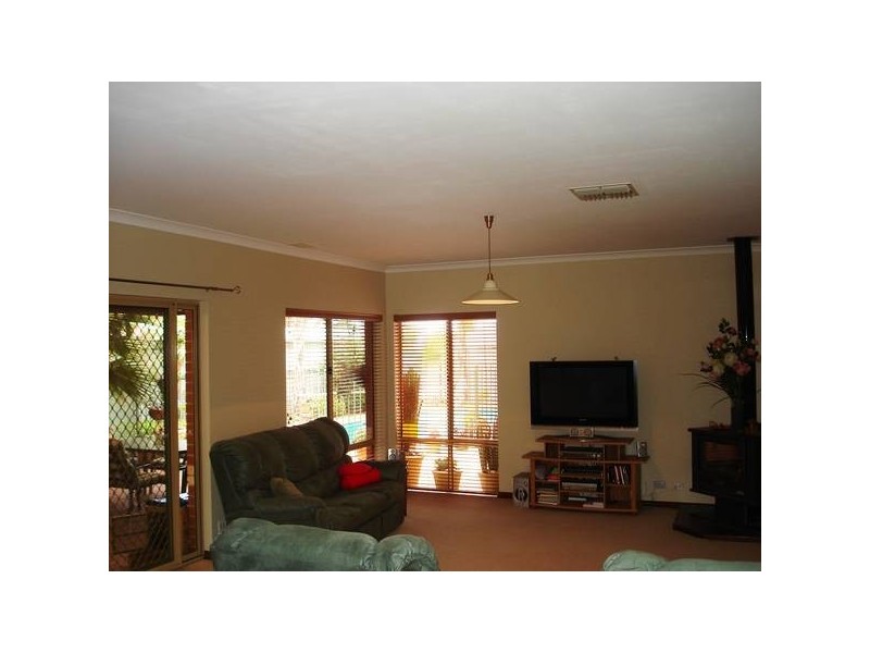 17 Paddington Drive, Hannans WA 6430