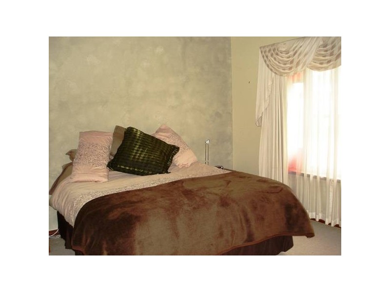 17 Paddington Drive, Hannans WA 6430