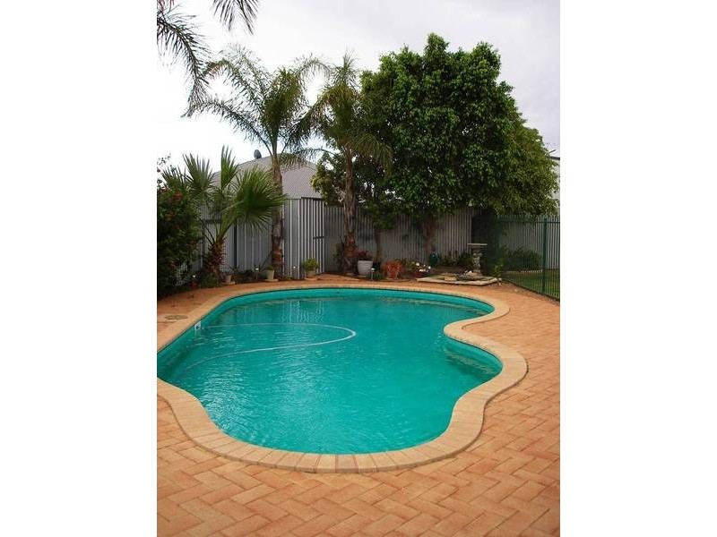 17 Paddington Drive, Hannans WA 6430