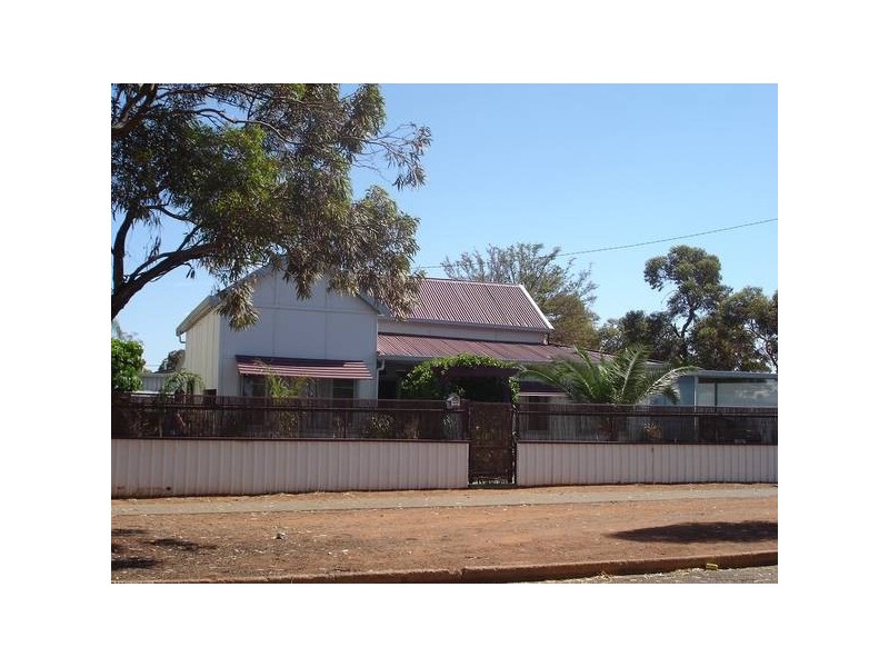 133 Wittenoom Street, Boulder WA 6432