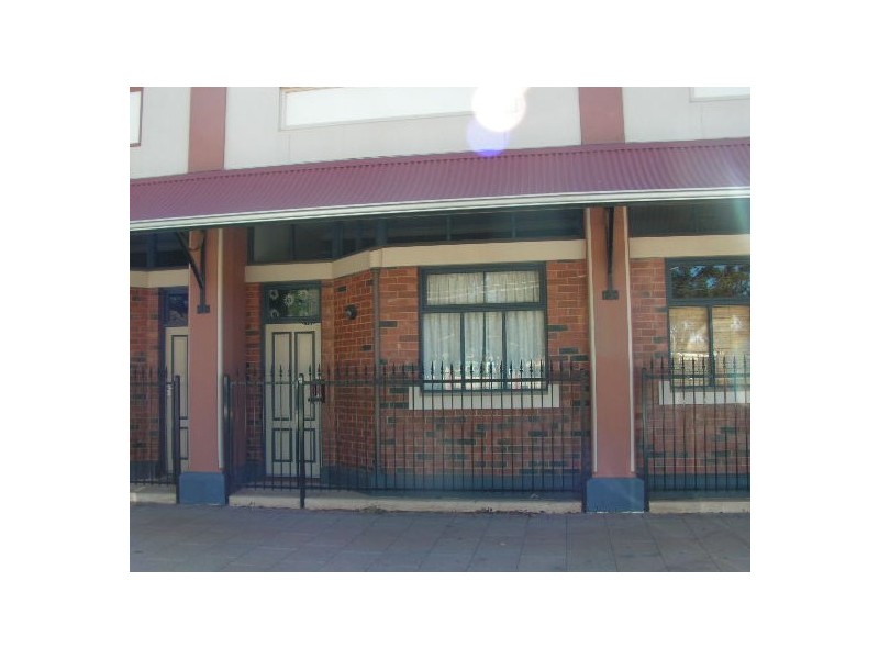 4/2 Burt Street, Boulder WA 6432