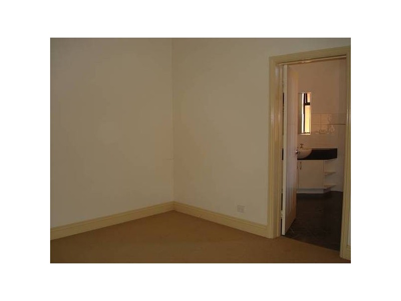 4/2 Burt Street, Boulder WA 6432