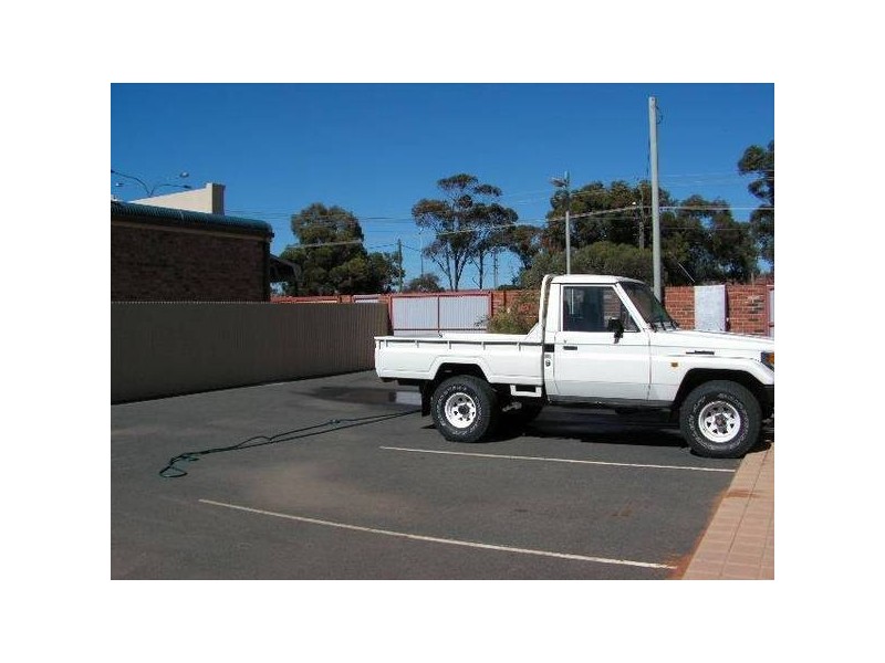 4/2 Burt Street, Boulder WA 6432