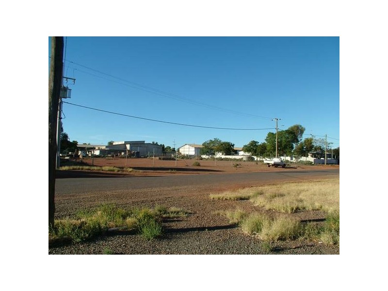 72 – 74 Oroya Street, Boulder WA 6432