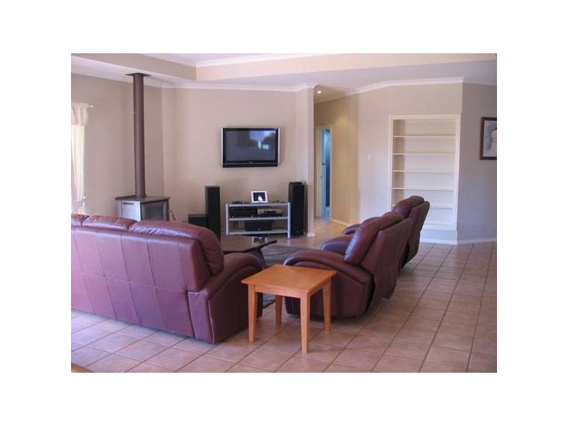 12 Wylie Way, Hannans WA 6430