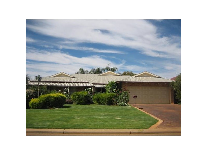 22 Tindals Crescent, Hannans WA 6430