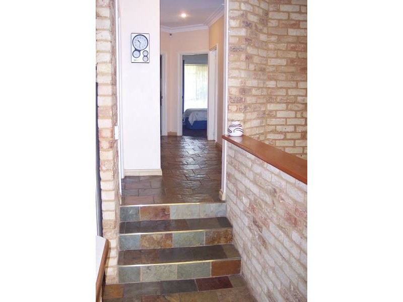 22 Tindals Crescent, Hannans WA 6430