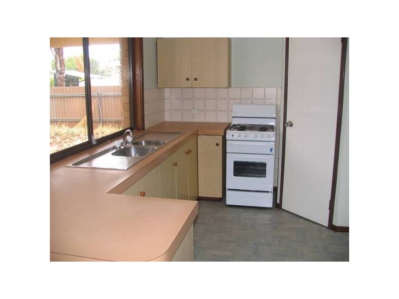 8 Sewell Drive, Kalgoorlie WA 6430