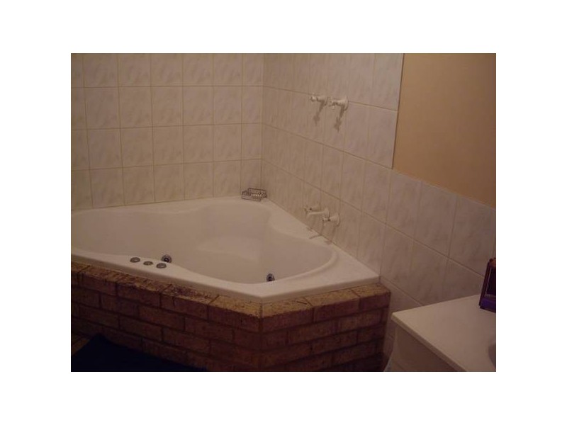 1 Rhodes Street, South Kalgoorlie WA 6430