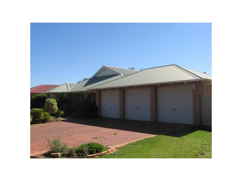 17 Warman Way, Kalgoorlie WA 6430
